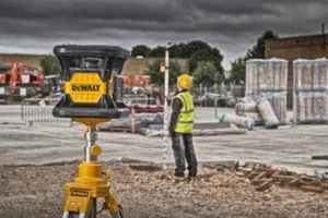 durabilidad-en-los-niveles-laser-dewalt