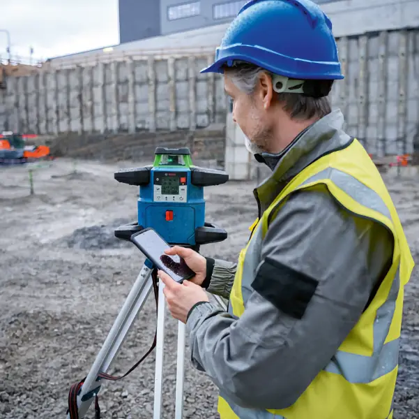 Nivel Láser 14 nivel-laser-trabajando-en-ambientes-de-exterior